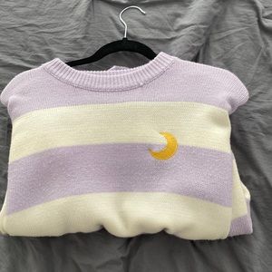 size medium sweater purple, white